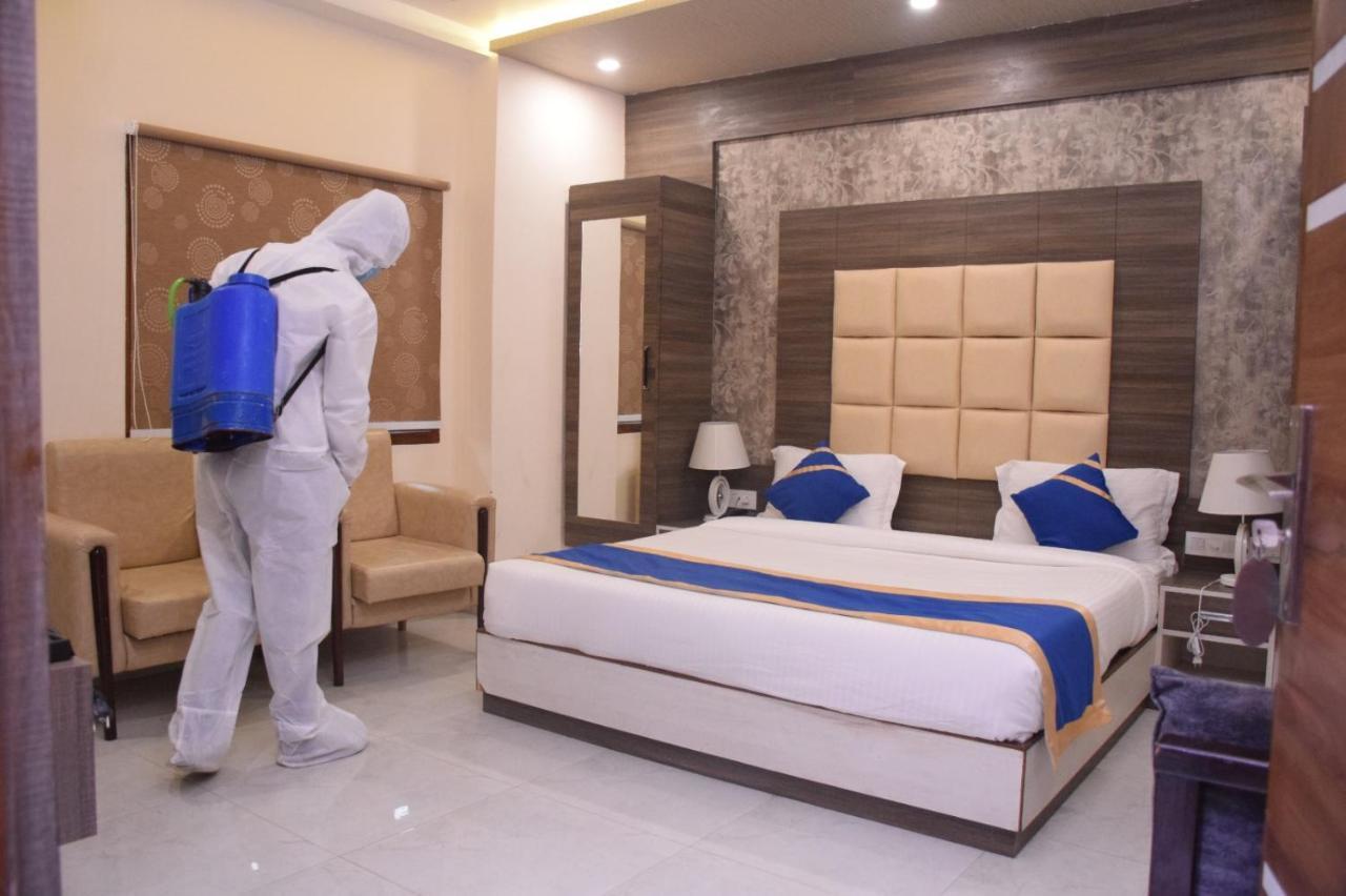 Shri Sai Hotel Āzamgarh 외부 사진