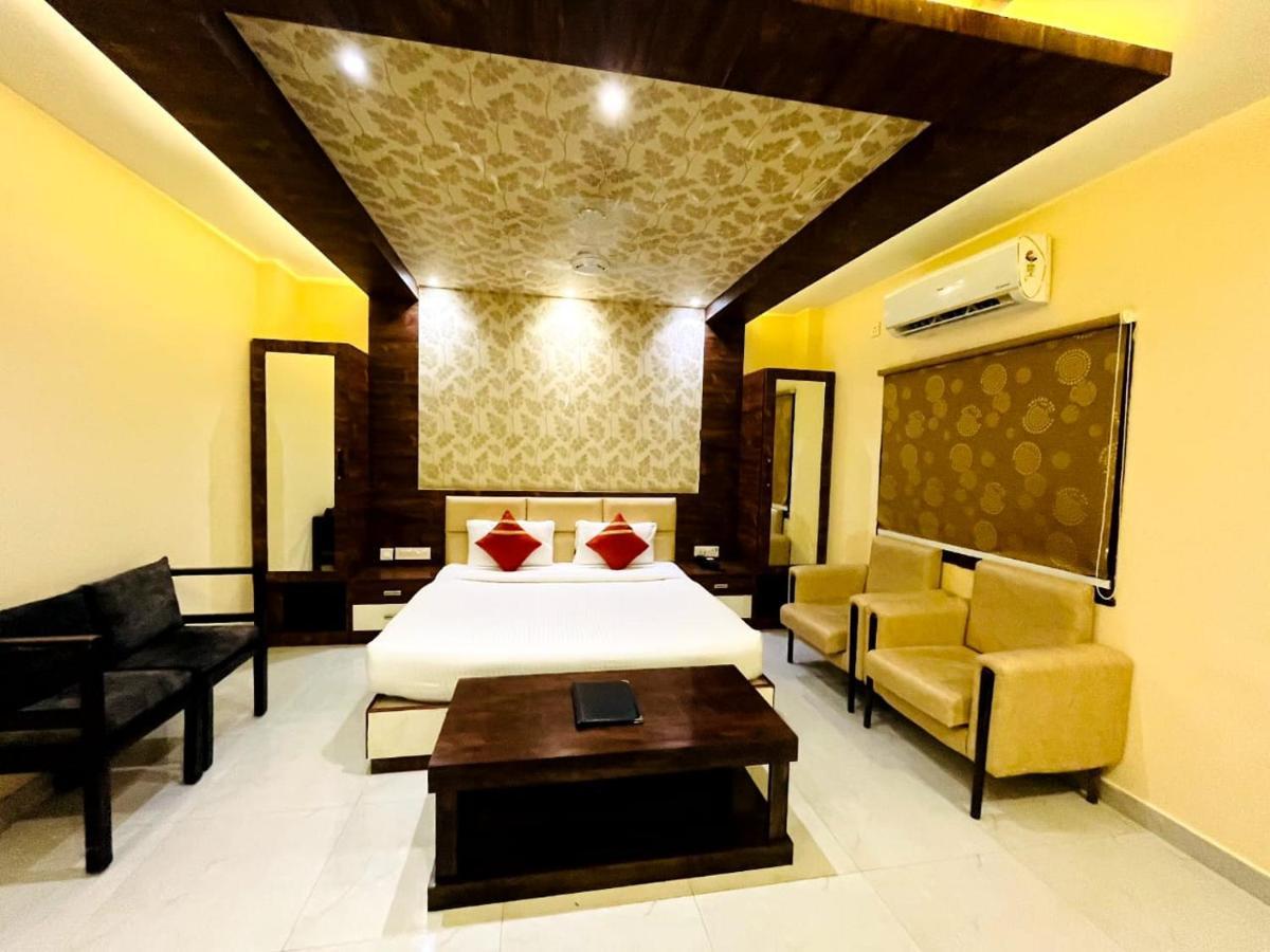 Shri Sai Hotel Āzamgarh 외부 사진