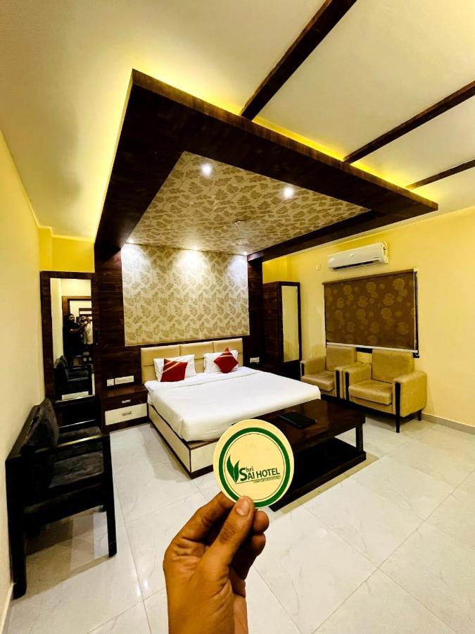 Shri Sai Hotel Āzamgarh 외부 사진