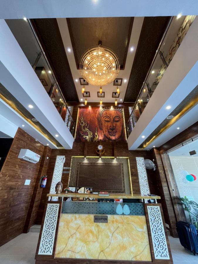 Shri Sai Hotel Āzamgarh 외부 사진